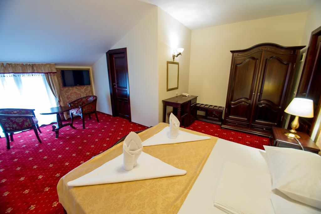 Pensiunea Oscar Focşani Quarto foto
